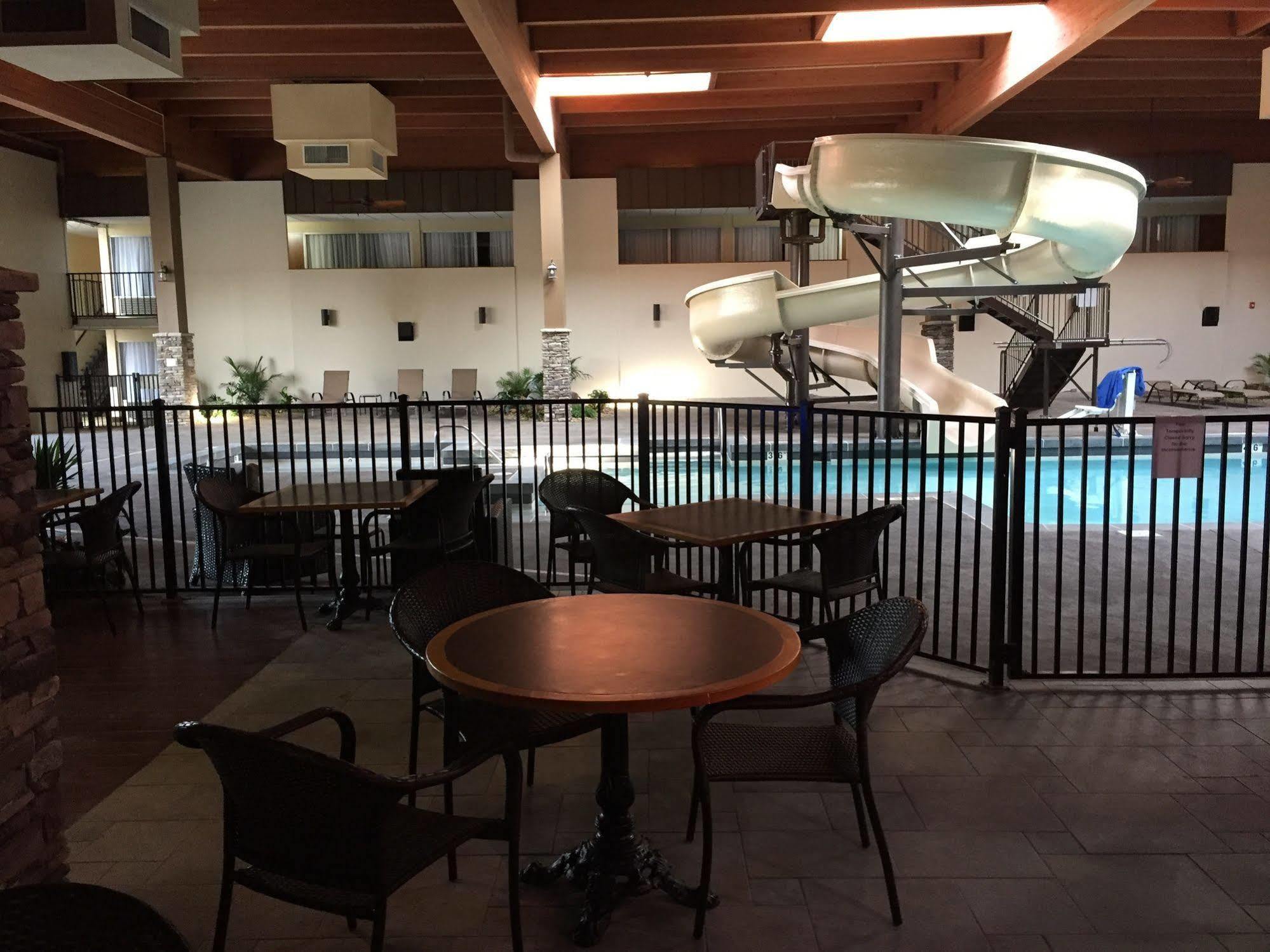 Cascades Mountain Resort, Ascend Hotel Collection Hendersonville Extérieur photo